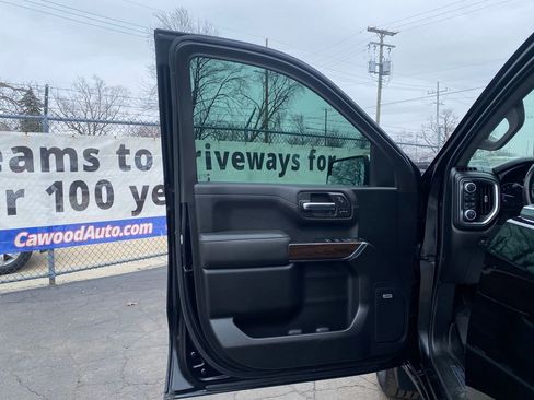 Used 2019 GMC Sierra 1500 SLT w/ SLT Convenience Package image 13