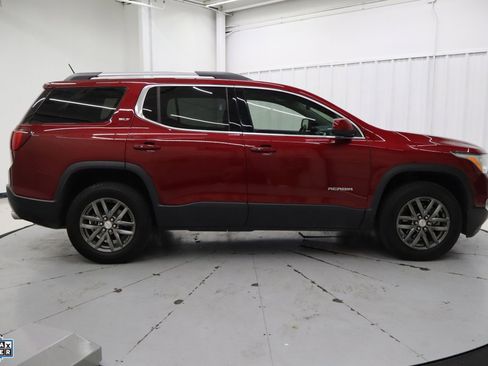 Used 2019 GMC Acadia SLT image 2