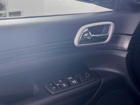 Used 2022 Jeep Grand Cherokee Laredo X image 18