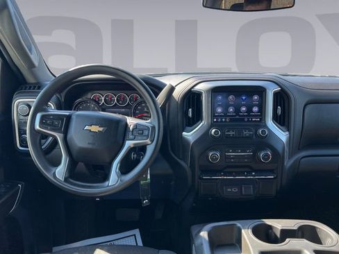 Used 2020 Chevrolet Silverado 1500 LT w/ Trailering Package image 12