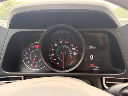 Used 2022 Hyundai Elantra SEL FWD image 21