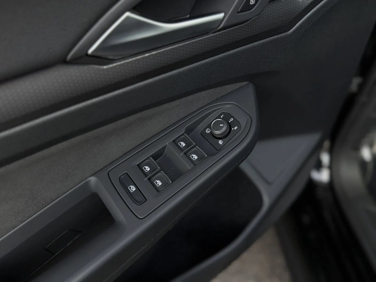 Used 2024 Volkswagen GTI SE FWD image 26