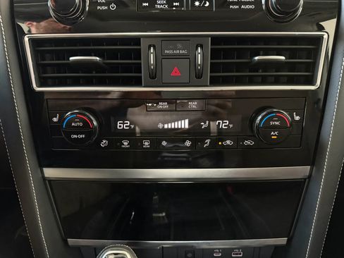 Used 2024 INFINITI QX80 Premium Select w/ Cargo Package AWD/4WD image 22