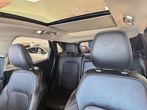 Used 2020 Ford Escape Titanium AWD/4WD image 29