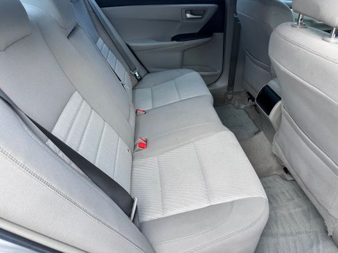 Used 2016 Toyota Camry LE FWD image 8