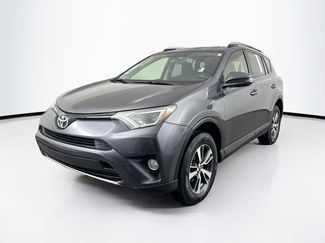 Used 2016 Toyota RAV4 XLE video 2