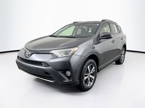 Used 2016 Toyota RAV4 XLE image 2
