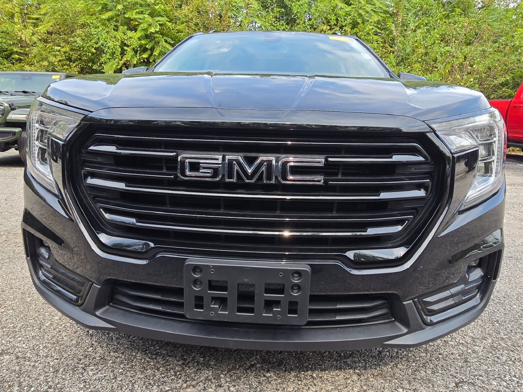Used 2024 GMC Terrain SLT w/ Elevation Edition AWD/4WD image 13