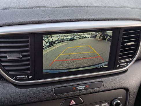 Used 2021 Kia Sportage LX w/ LX Fwd Popular Package image 25