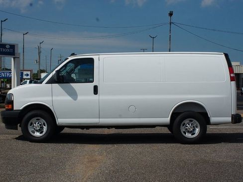 New 2025 Chevrolet Express 2500 w/ Driver Convenience Package image 6