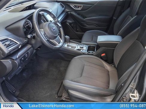 Used 2022 Subaru Forester Premium image 15