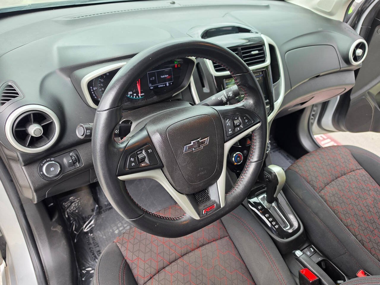 Used 2019 Chevrolet Sonic LT w/ Convenience Package FWD image 32