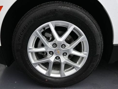 Used 2024 Chevrolet Equinox LS w/ LS Convenience Package FWD image 21