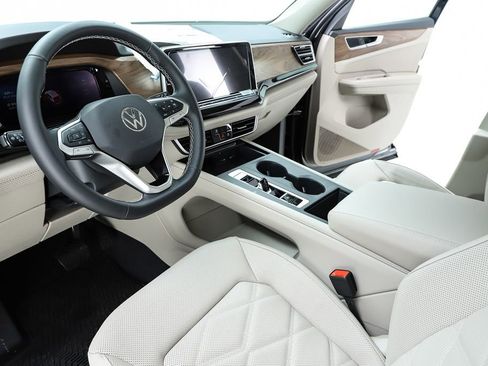 New 2026 Volkswagen Atlas SE image 56