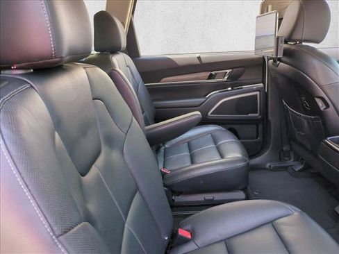 Used 2022 Kia Telluride EX w/ EX Premium Package FWD image 22