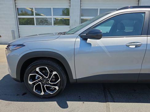 New 2026 Chevrolet Trax RS w/ Sunroof Package FWD image 17