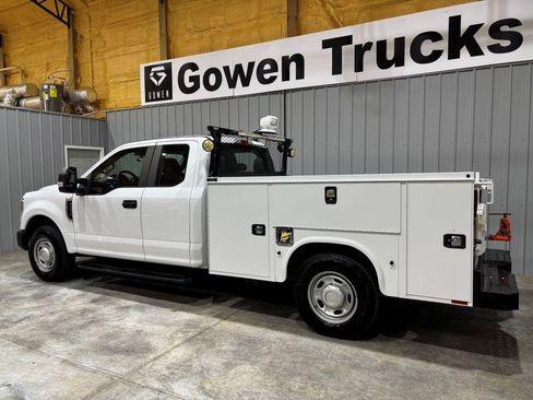Used 2020 Ford F250 XL w/ Power Equipment Group RWD image 5
