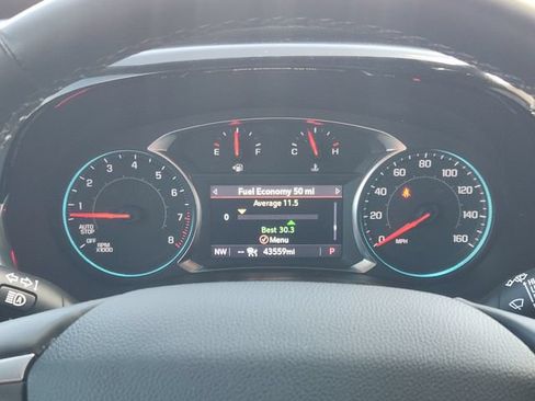 Used 2023 Chevrolet Traverse RS AWD/4WD image 7