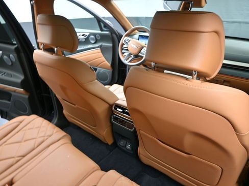 Used 2025 Genesis GV80 3.5T Prestige image 15