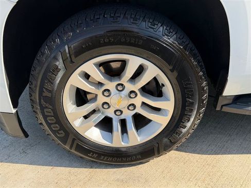 Used 2016 Chevrolet Suburban LT AWD/4WD image 22