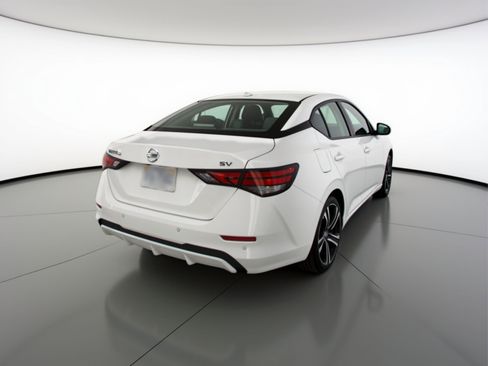 Used 2024 Nissan Sentra SV image 9