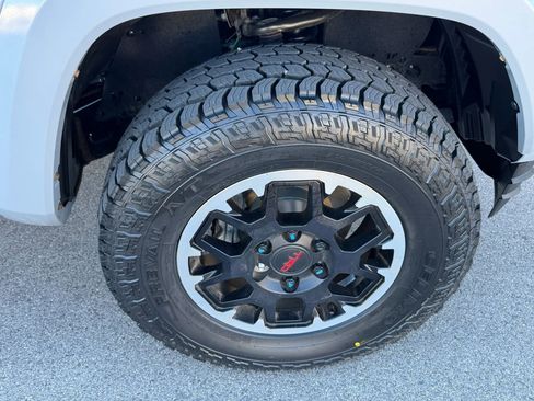 Used 2021 Toyota Tacoma TRD Sport w/ TRD Premium Sport Package image 12