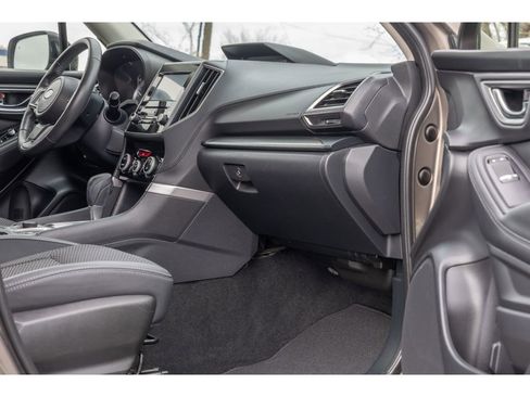 Used 2019 Subaru Forester Premium image 10