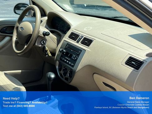 Used 2006 Ford Focus ZXW Wagon FWD image 19
