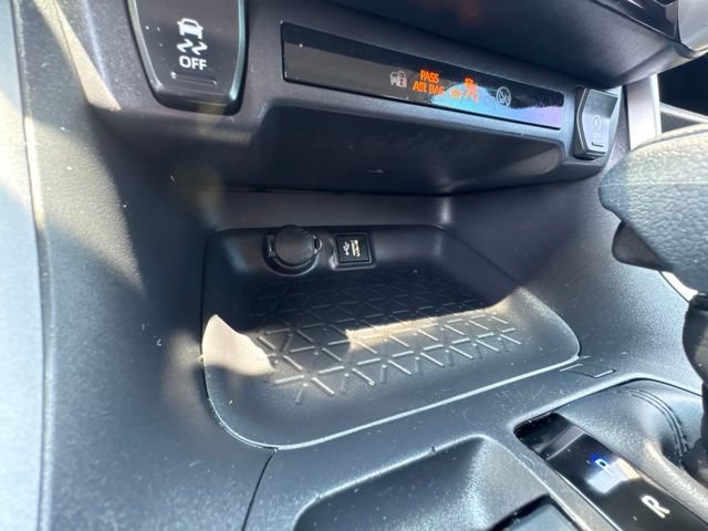 Used 2025 Toyota RAV4 LE FWD image 18