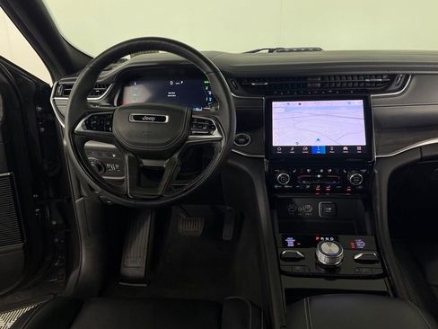 Used 2022 Jeep Grand Cherokee Overland w/ Advanced Protech Group III AWD/4WD image 15