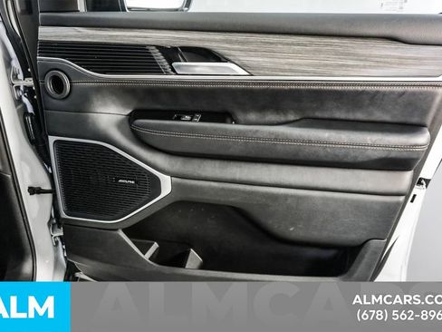 Used 2024 Jeep Wagoneer L Series II w/ Flexible Seating Group image 46