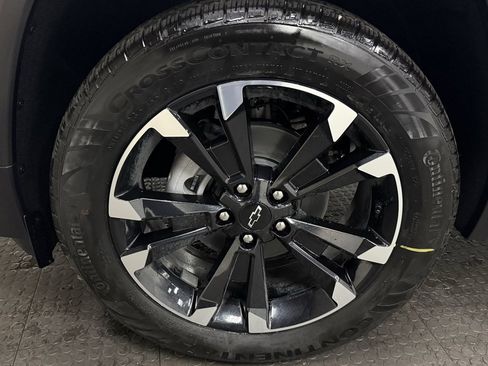 New 2026 Chevrolet Equinox RS w/ LPO, Floor Liner Package image 10