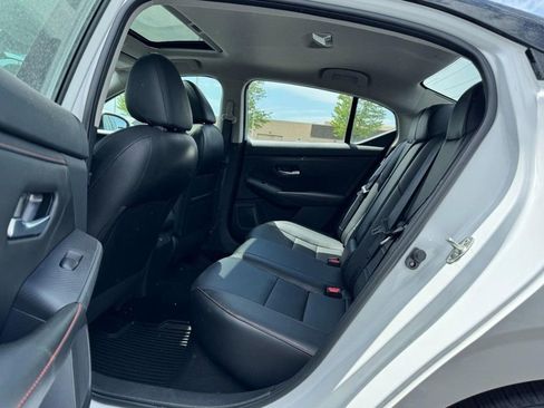 Used 2025 Nissan Sentra SR w/ SR Premium Package FWD image 10