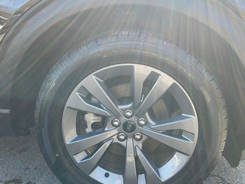 Used 2021 Ford Explorer XLT w/ Equipment Group 202A image 20