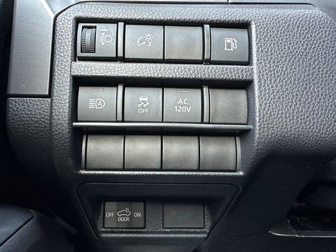 Certified 2025 Toyota Tacoma TRD Off-Road image 23