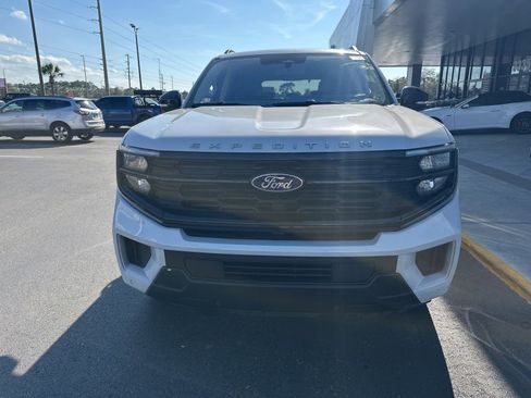 Used 2025 Ford Expedition Active image 9