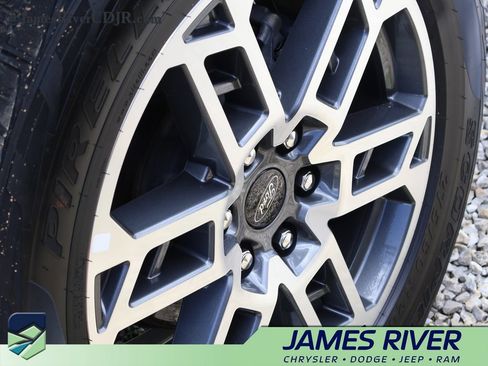 Used 2025 Ford Expedition Active AWD/4WD image 20