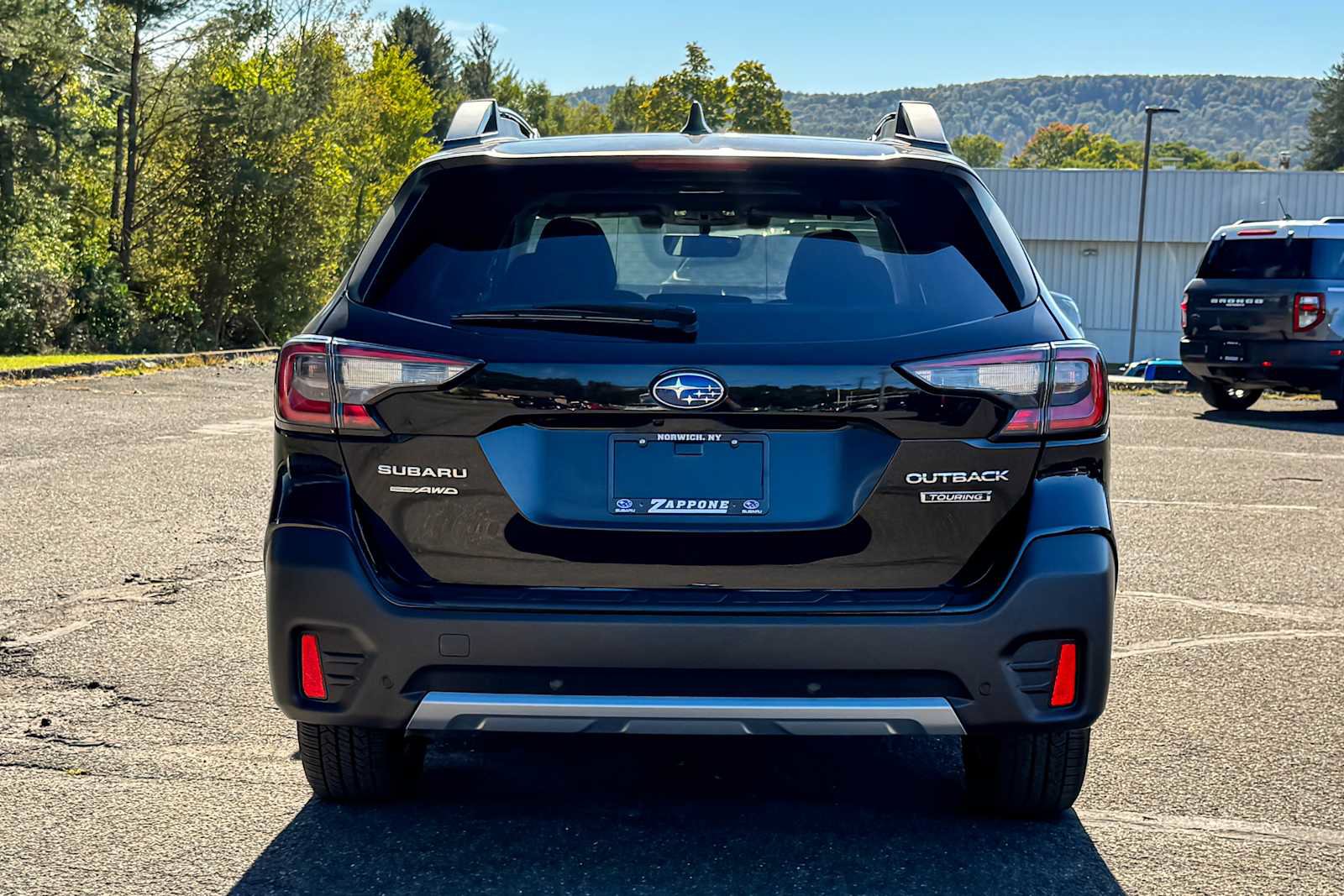 Certified 2022 Subaru Outback Touring AWD/4WD image 4