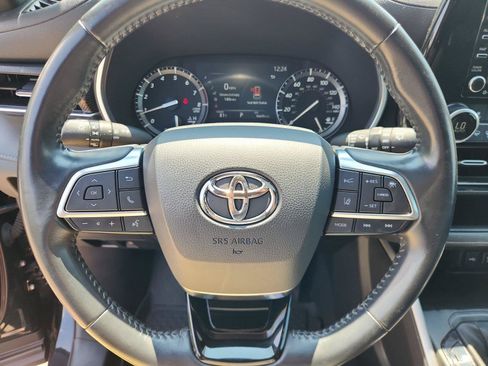 Used 2021 Toyota Highlander XSE AWD/4WD image 21