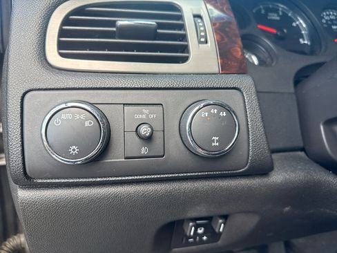 Used 2014 GMC Sierra 2500 Denali w/ Suspension Package, Off-Road image 34