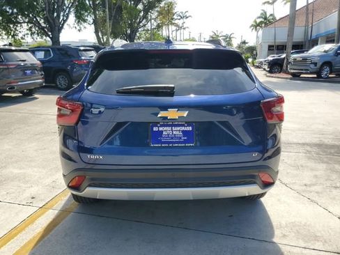 Certified 2024 Chevrolet Trax LT w/ Driver Confidence Package FWD image 3