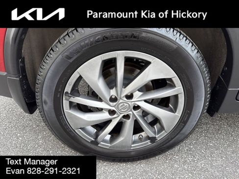 Used 2015 Nissan Rogue SL w/ SL Premium Package AWD/4WD image 9
