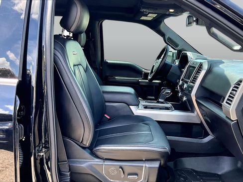 Used 2016 Ford F150 Platinum w/ Equipment Group 701A Luxury AWD/4WD image 8