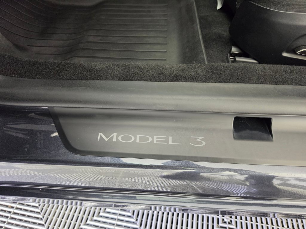 Used 2025 Tesla Model 3 Long Range RWD image 41