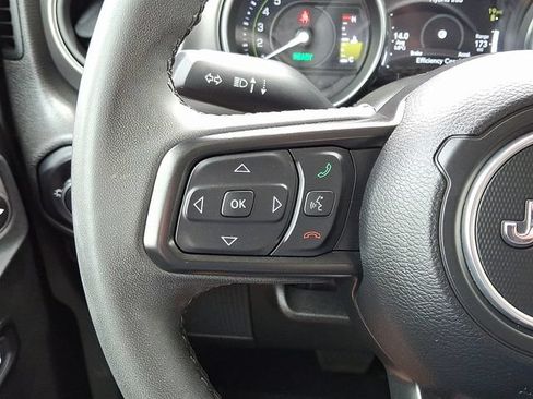 Used 2023 Jeep Wrangler Unlimited AWD/4WD image 17