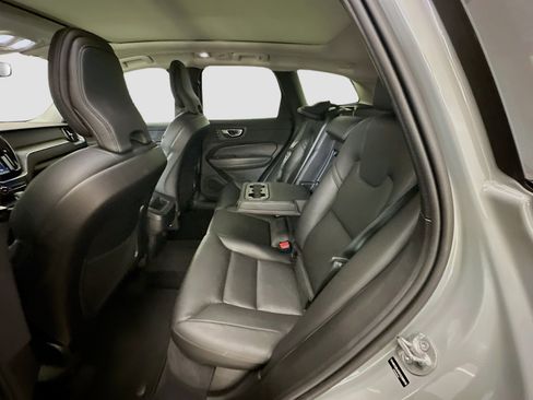 Used 2025 Volvo XC60 B5 Core AWD/4WD image 28