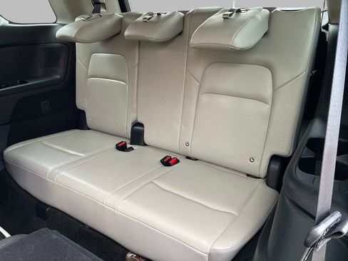 Used 2023 Nissan Pathfinder SL w/ SL Premium Package AWD/4WD image 16