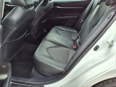 Used 2023 Toyota Camry SE image 13