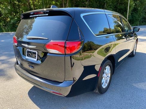 New 2026 Chrysler Voyager LX image 3