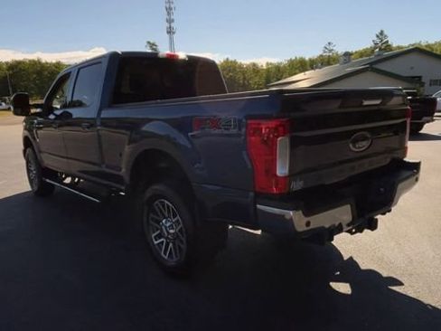 Used 2017 Ford F250 Lariat w/ FX4 Off-Road Package image 6